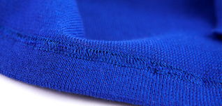 时尚新潮，早春必备——特价预售七格格2013春装厚针织面料倒U型开口包臀半身裙